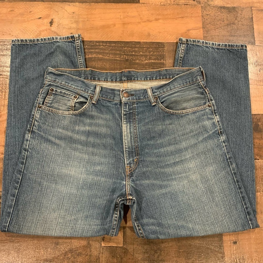 Levi’s 550 Relaxed Tapered Fit Jeans - Picture 4 of 8